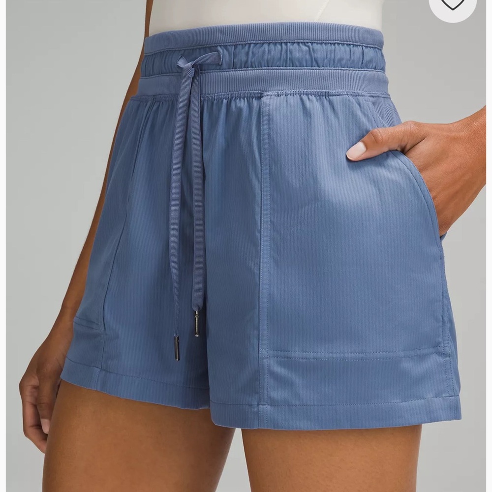 Lululemon Dance Studio High-rise short 3.5